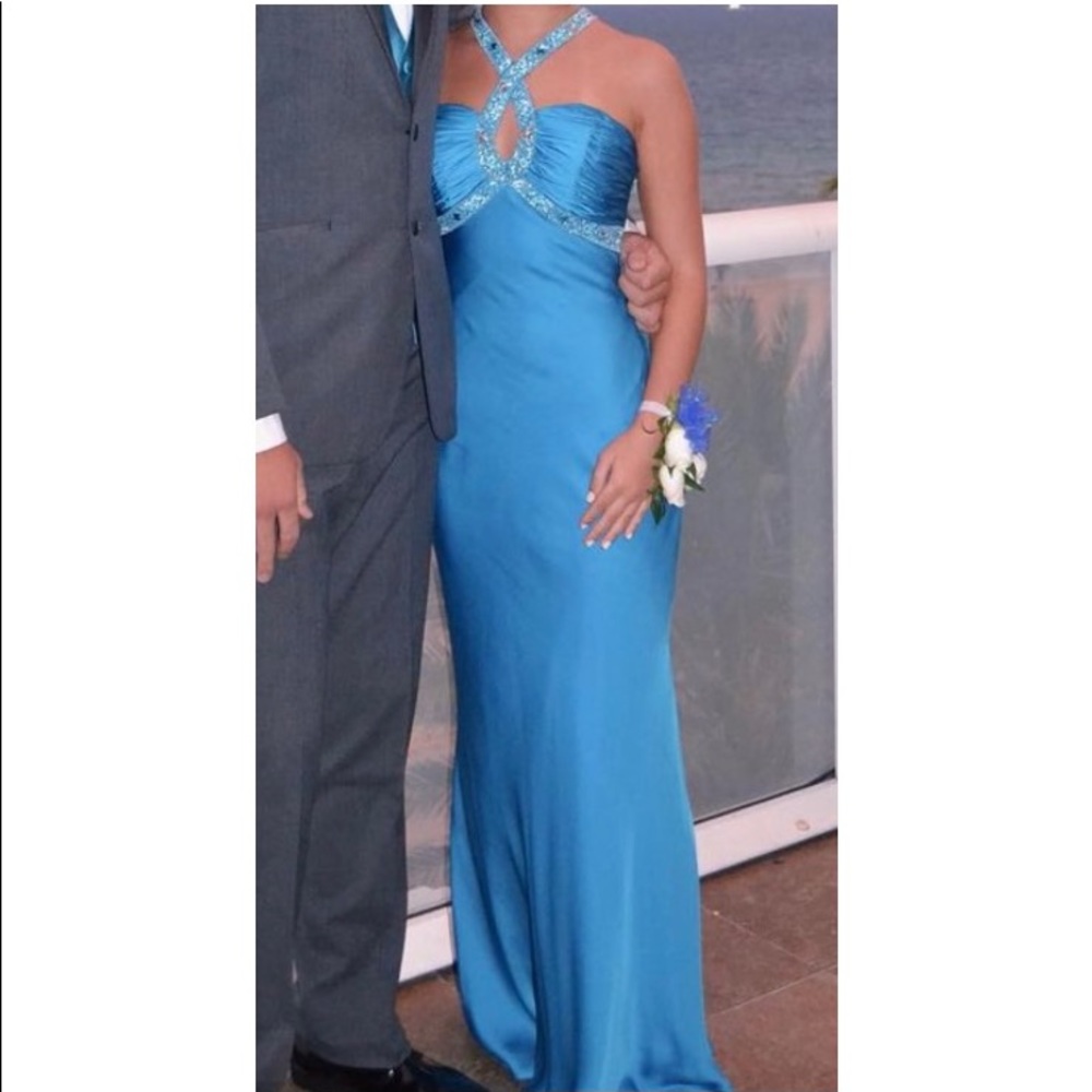 brand: GIGI. size: 2. color: turquoise. fabric: 100% polyester.